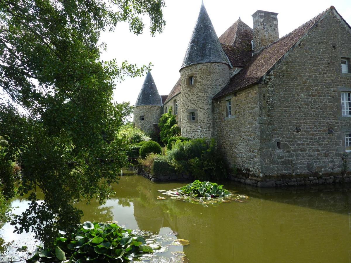 Domaine De L'Etre Bed & Breakfast Saint-Pierre-du-Regard Bagian luar foto